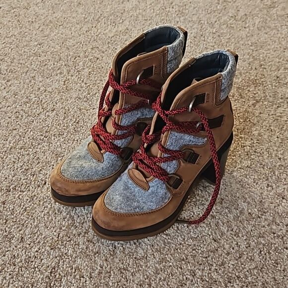 Sorel Shoes - Sorel Women's Heeled Boots in Brown and Gray